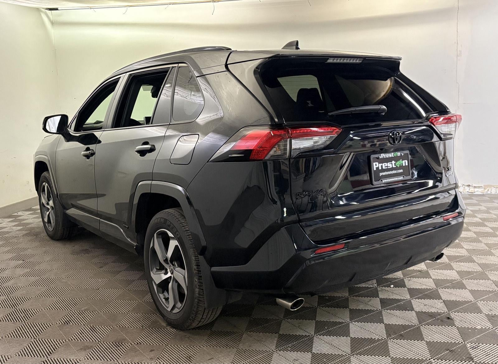 2025 Toyota RAV4 SE AWD SE