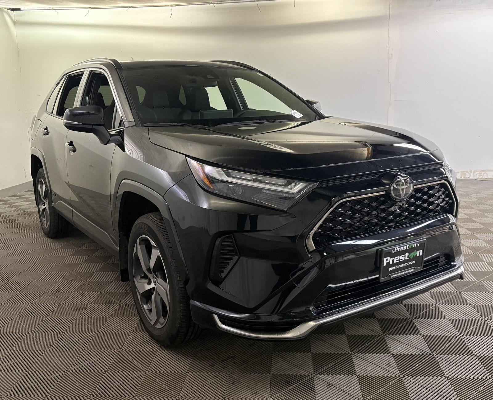 2025 Toyota RAV4 SE AWD SE