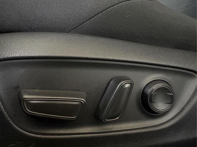 2025 Toyota RAV4 SE AWD SE