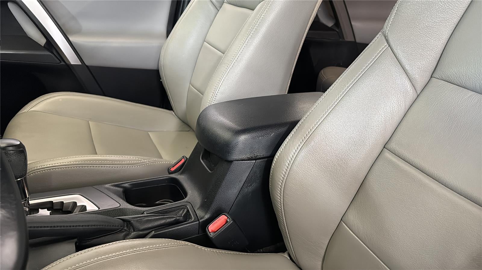 2017 Toyota RAV4 HYBRID XLE