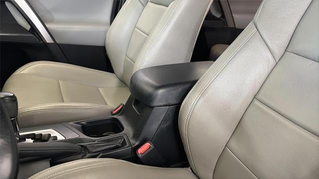 2017 Toyota RAV4 HYBRID XLE