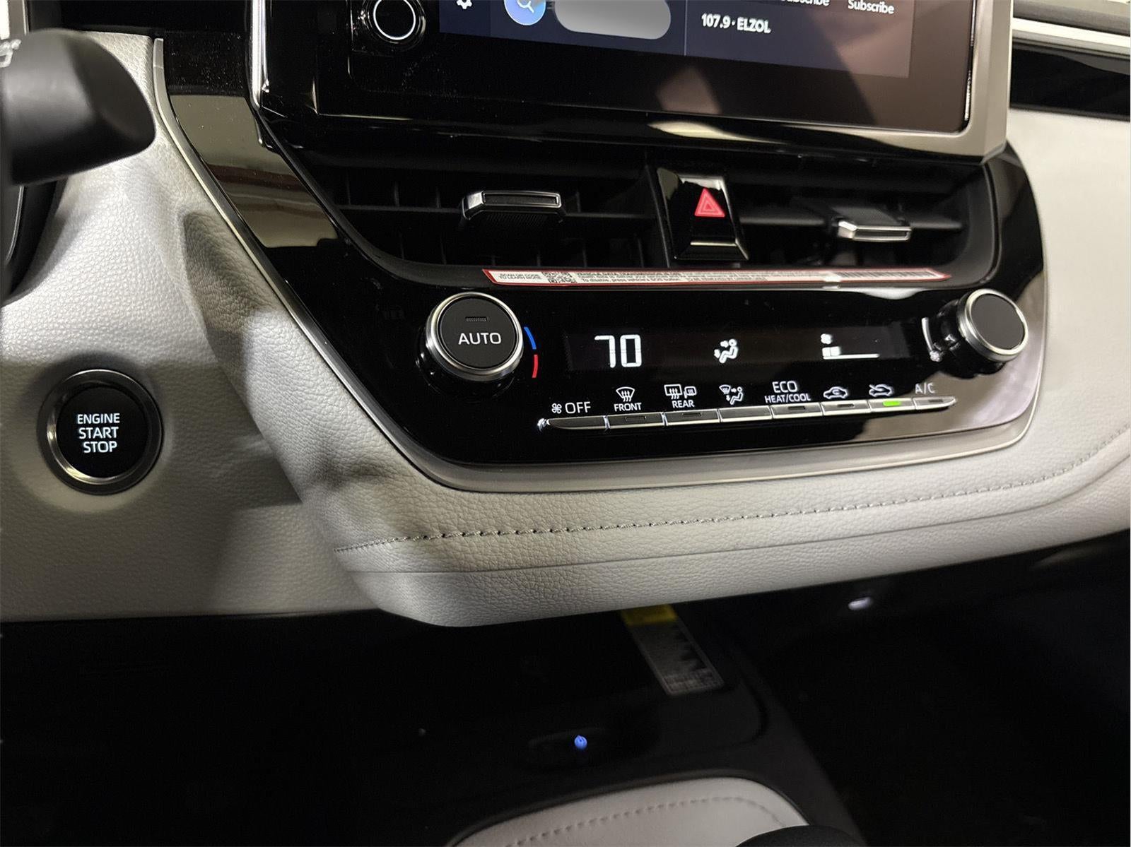 2026 Toyota COROLLA HATCHBACK SE