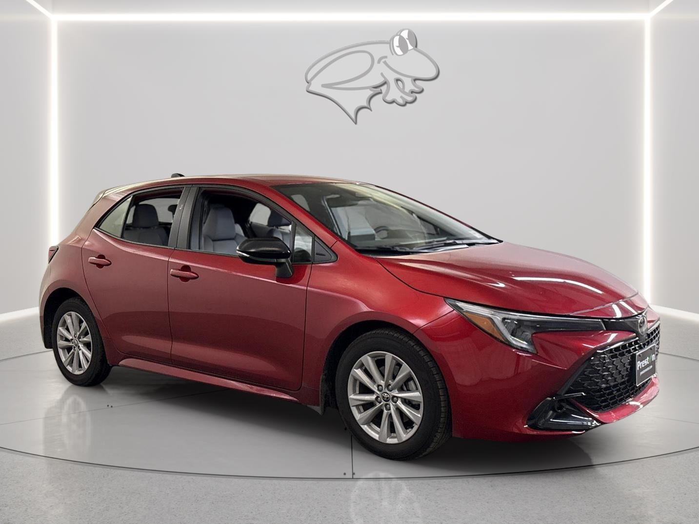 2026 Toyota COROLLA HATCHBACK SE