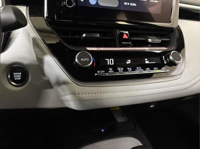 2026 Toyota COROLLA HATCHBACK SE