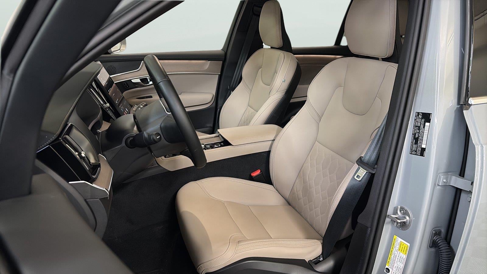 2025 Volvo XC90 Plus
