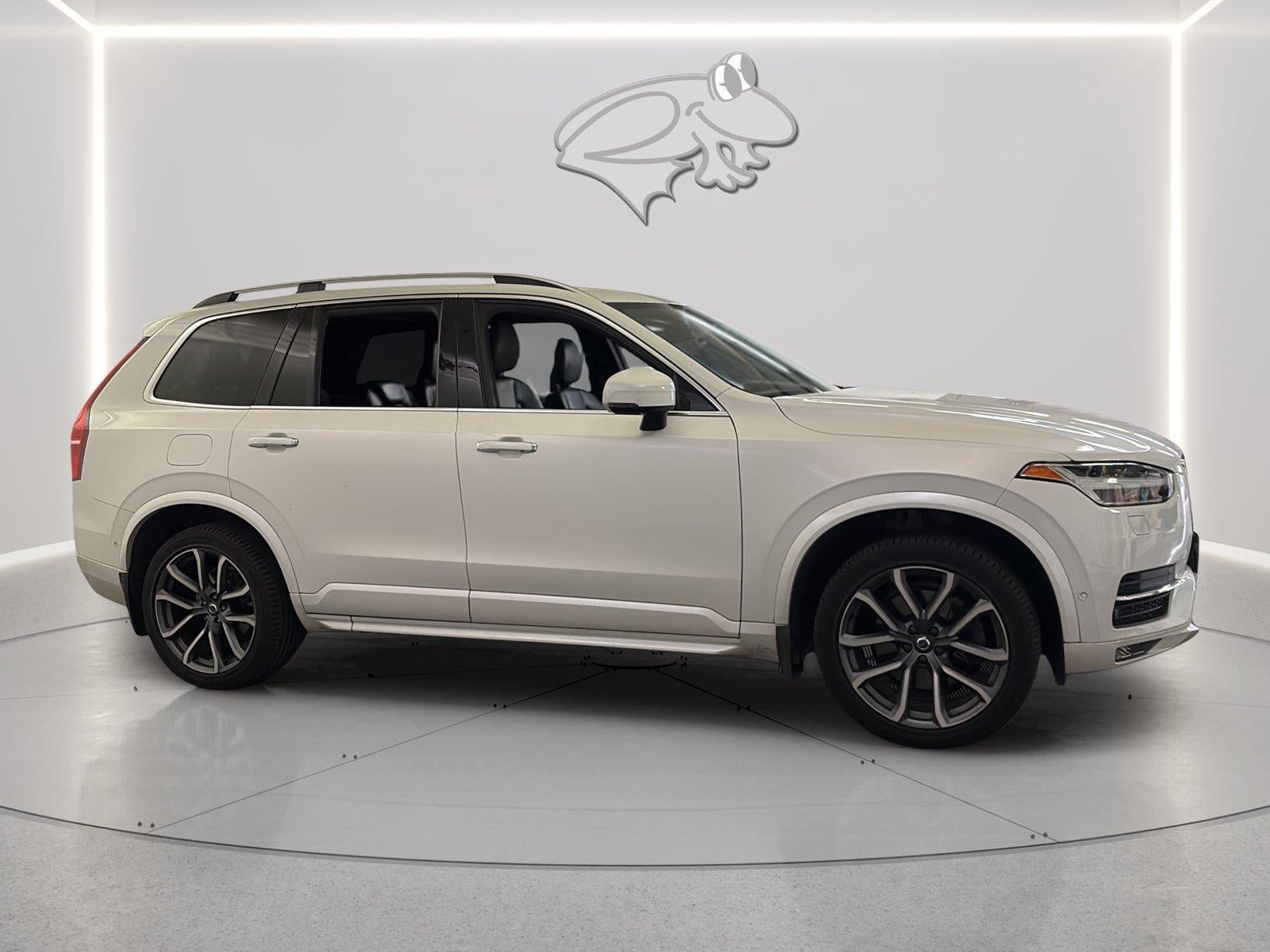 2017 Volvo XC90 Momentum