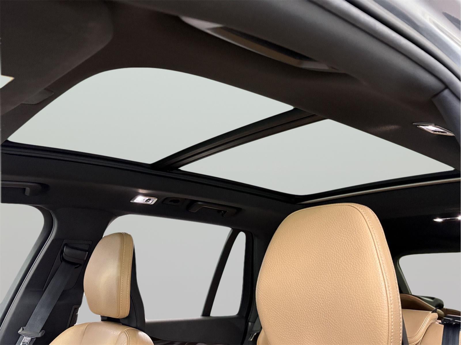 2019 Volvo XC90 Momentum