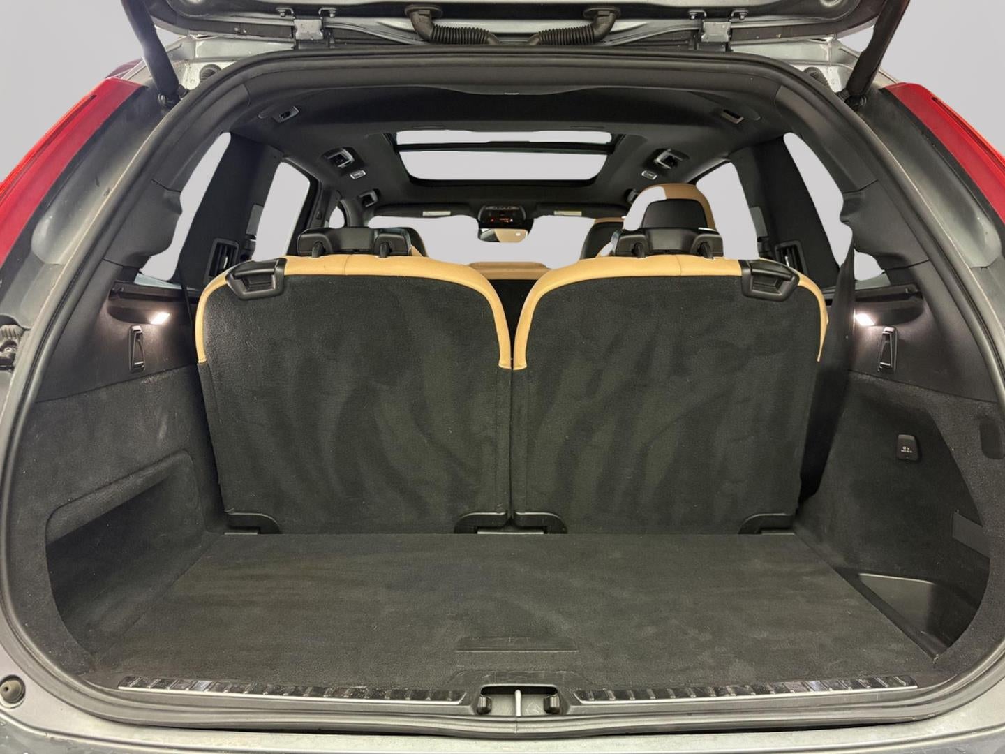 2019 Volvo XC90 Momentum