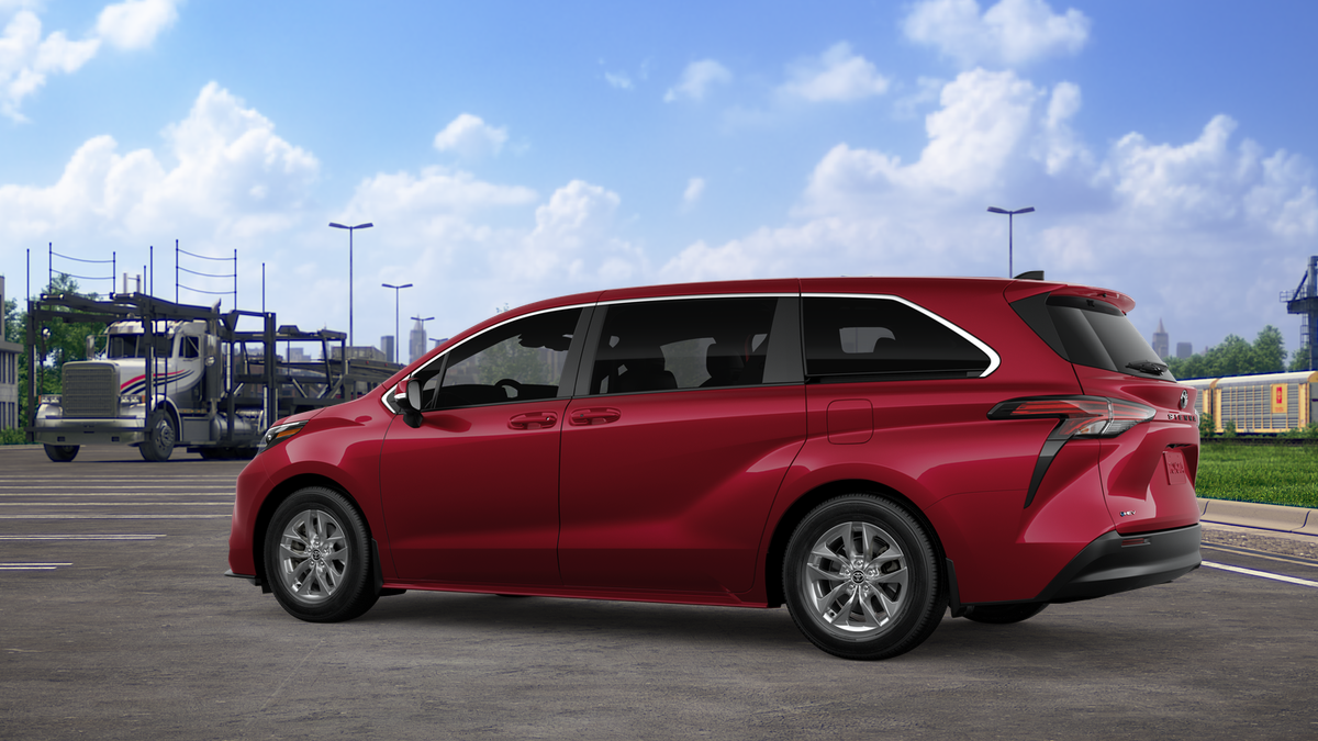 2026 Toyota Sienna LE