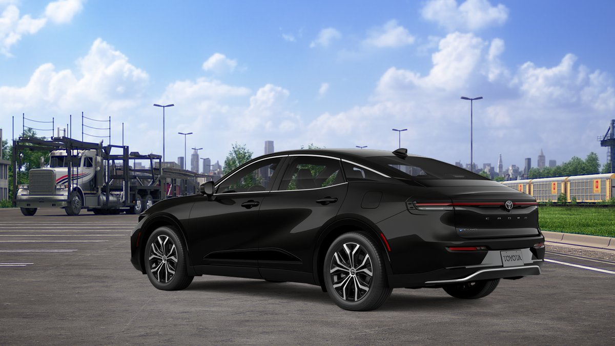 2027 Toyota Toyota Crown XLE