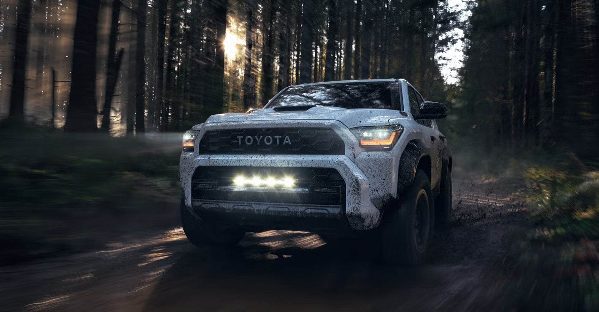 Toyota 4Runner i-FORCE MAX Exterior